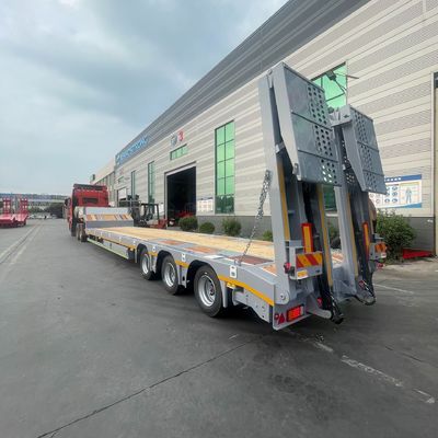 Suspensión aérea 3 ejes de acero de 40 a 80 toneladas Semi remolque de baja anchura para excavadoras y dozers