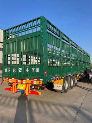 Carga útil máxima 30000 kg Semirremolque de doble cubierta para animales, aves de corral y ganado con 3/4 ejes