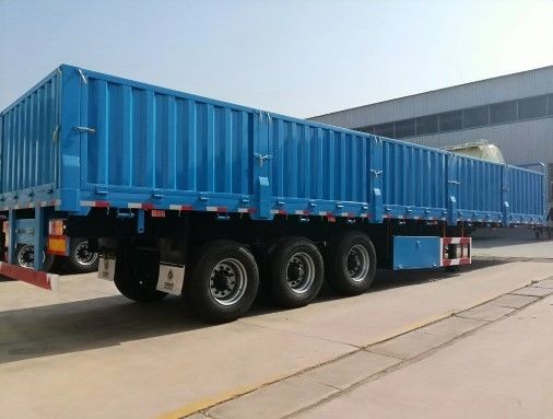 3 Ejes Caída Pared lateral Semi-remolque adecuado para el transporte de carga Diseño de cercas