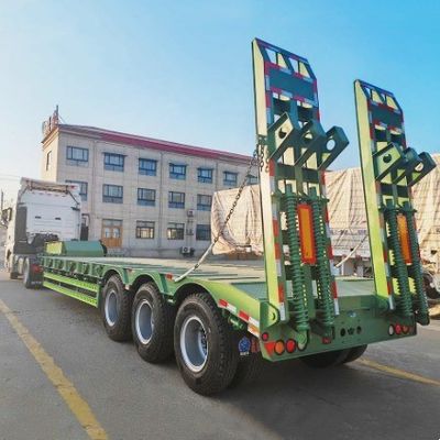 Semi-remolque con cuello de ganso de 3 ejes para carga útil de 60TON y material de acero pesado