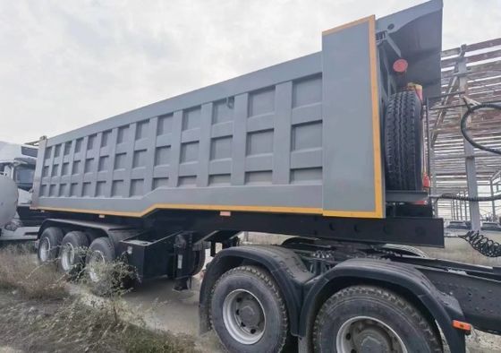 Semiremolque trasero de descarga de 3 ejes de 40 a 50 toneladas remolques con remolcador para el transporte de piedras minerales