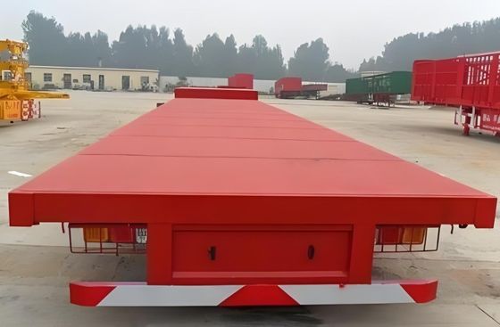 Color personalizado Carga útil de 50 toneladas 20/40 pies Contenedor Entrenador Camión Semi remolque de cama plana