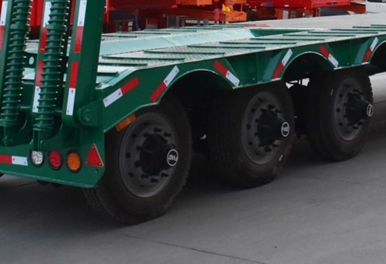 Semi-remolque de transporte con cuello de ganso de 3 ejes con suspensión mecánica/aire