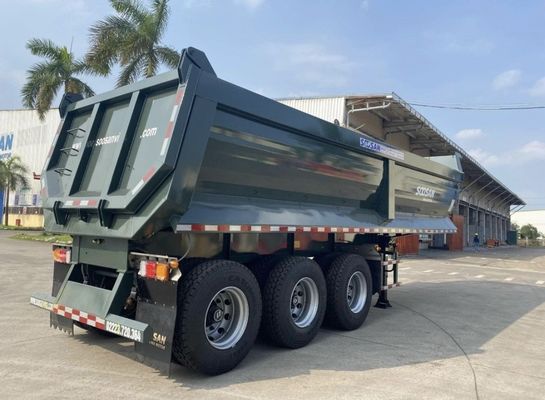 Semi remolque trasero de descarga de 60T de capacidad de forma cuadrada para el transporte de grano de piedra arenisca