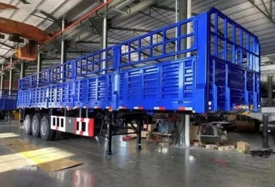 Semi-remolque de acero multiaxial personalizado para cercas de carga de camiones y carga útil máxima de 40-80 toneladas