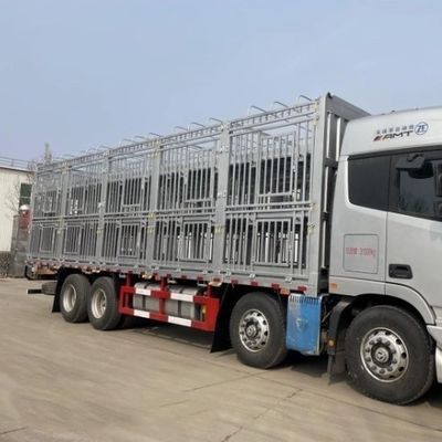 Función vegetal 3 Ejes FUWA Semi remolque de cerca alta para animales de granja de ganado