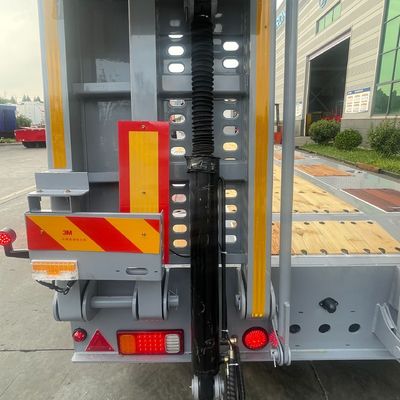Semiremolque de carga baja de trabajo pesado con 3 ejes duraderos Remolque de carga de escalera hidráulica