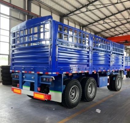Petición del cliente 3 Eje de tira de barras de cercas Full trailer con estaca de cercas