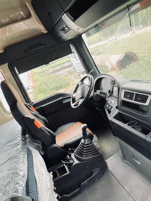 Sitrak G7W 4x2 6x4 Euro6 camión tractor diesel con suspensión neumática y transmisión manual
