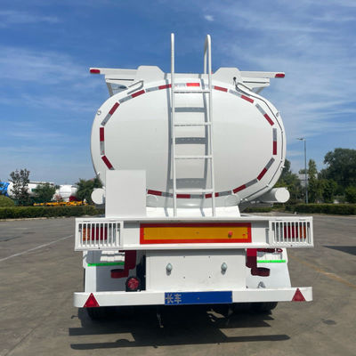 Carga útil máxima 60000 kg 3 ejes Cisterna Semirremolque para el transporte de aceite de combustión en la parte inferior