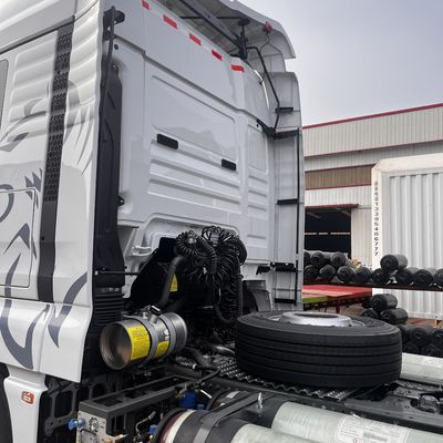 Sinotruk Sitrak, camión tractor de 480 caballos de fuerza 6x4 con aire acondicionado automático en Filipinas