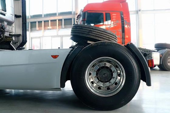 570hp Sinotruk Huanghe X7 4X2 Euro 6 Suspensión aérea Transmisión automática Camión tractor
